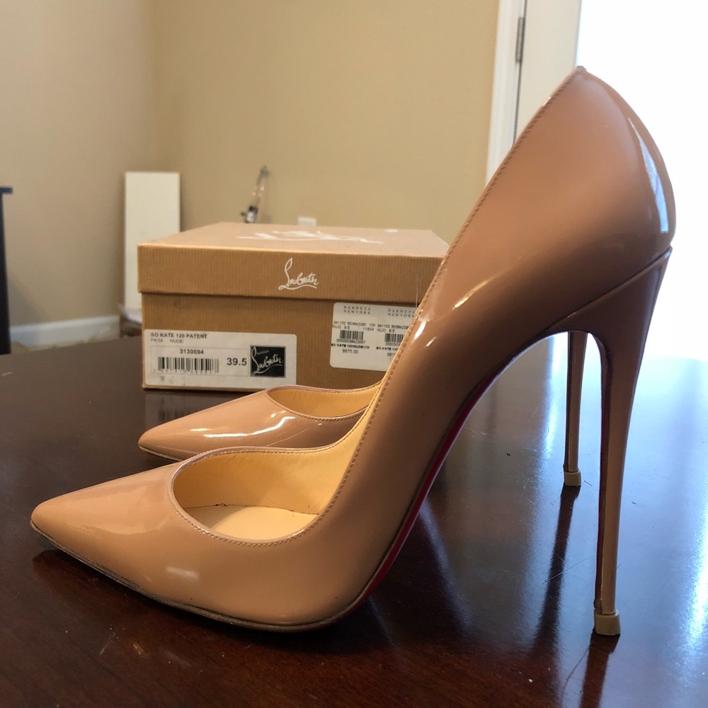 Size 39.5 Christian Louboutin So Kate.